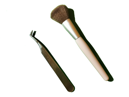 ブラシ_ピンセット